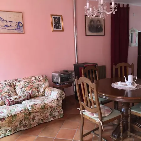 Casa In Tipico Borgo Ligure